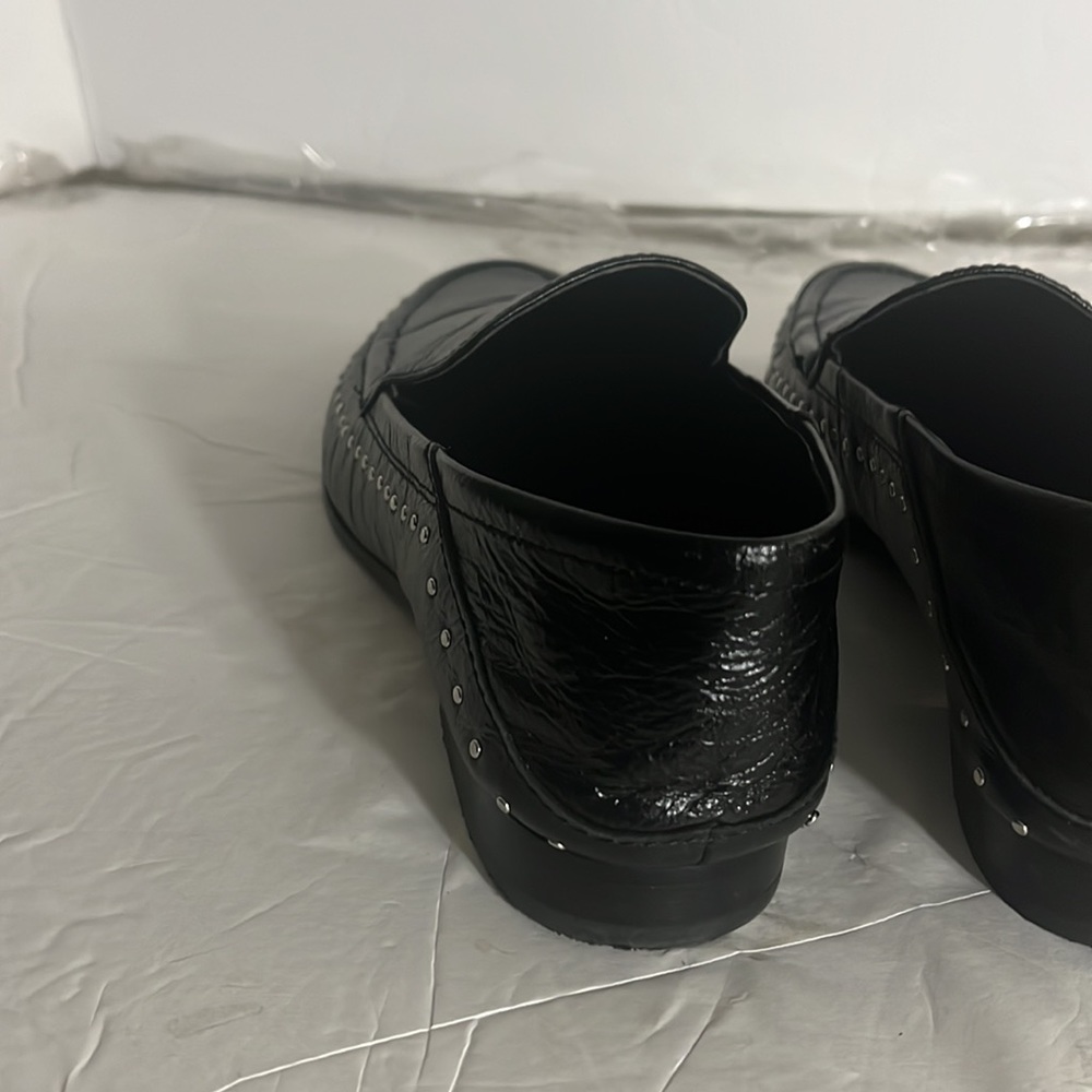 Vince Camuto size 7.5 Lustrous Leather - Picture 8 of 12